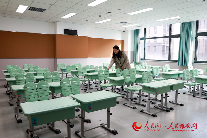 ۰ݺ͘СWO36̌Wÿ಻^35ݼ{1260WxDWУWεĸ߶Ⱦ{W ΟĔz