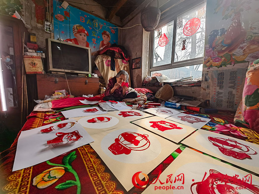 �D��O�����������ڼ������նա�������W �K�����z