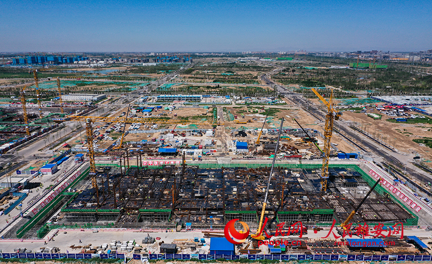 雄安新區大學園圖書館項目建設現場。人民網 李兆民攝