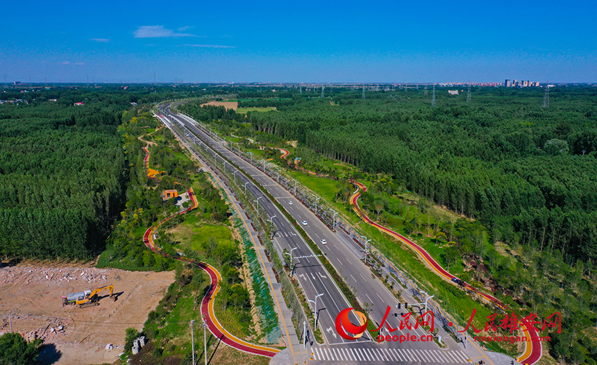 起步區EA1東延項目路段。人民網 李兆民攝