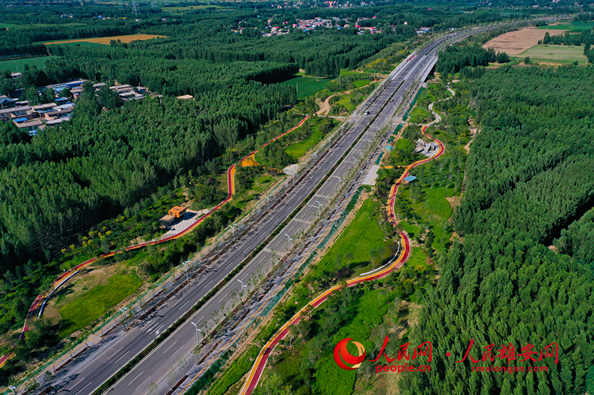 起步區EA1東延項目路段。人民網 李兆民攝