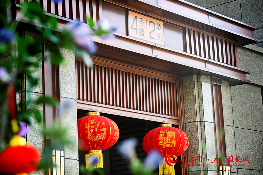 容西片區安置房單元樓一角。胡忠攝