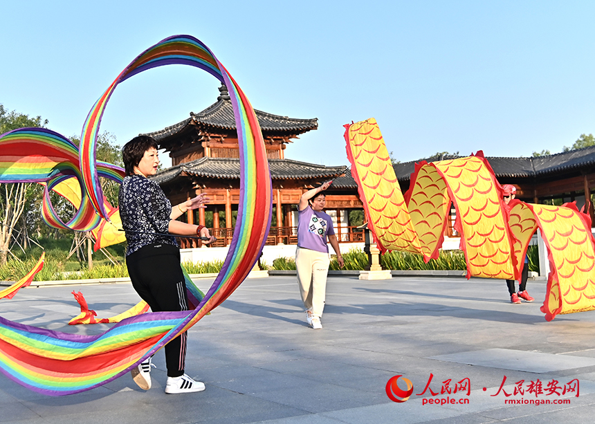 悅容公園游客們在鍛煉身體。劉向陽攝