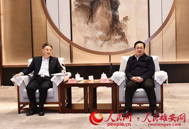 張國華與中國華能集團有限公司黨組書記、董事長溫樞剛一行舉行工作座談。劉向陽攝