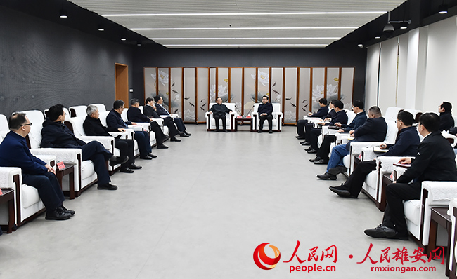 張國華與出席雄安新區首屆先進技術協同創新與產業發展（空天領域）大會專家一行舉行工作座談。劉向陽攝