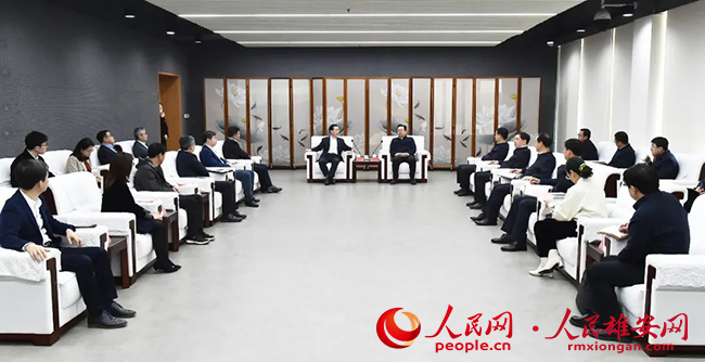 張國華與同濟大學校長鄭慶華一行舉行工作座談并出席簽約儀式。劉向陽攝