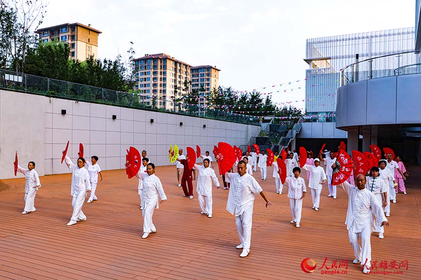 雄安新區全民健身的晝與夜