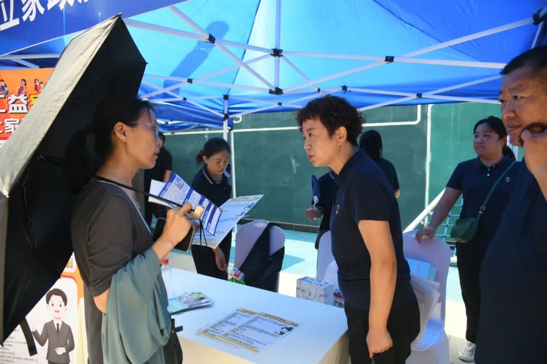 “河北省家政興農百千萬工程（雄安站）”招聘對接及技能提升活動現場。雄安新區容東管委會供圖