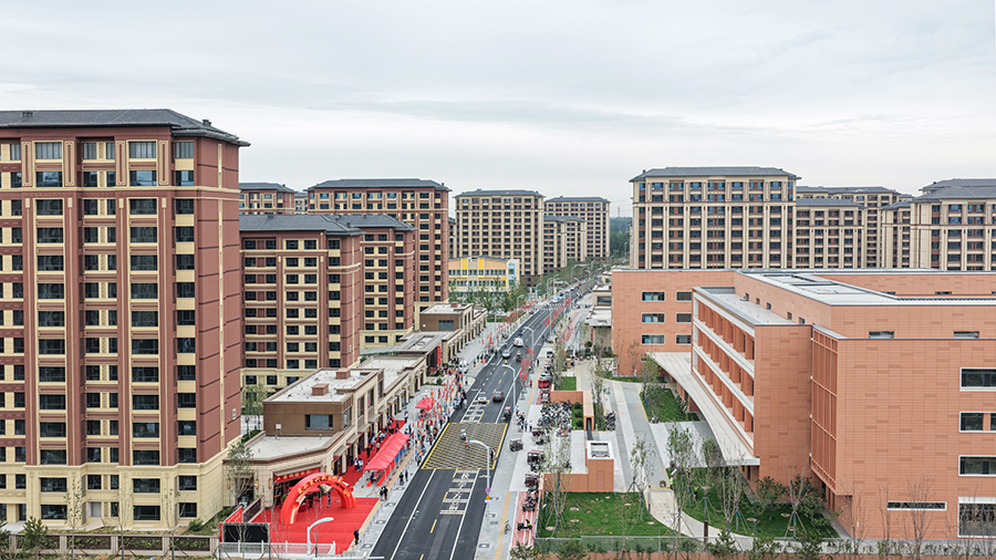 雄安新區大河片區安置房回遷現場。胡忠攝